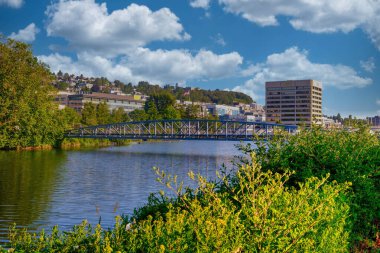 SEATTLE, WASHINGTON - 3 Temmuz 2023: Teknolojiye ek olarak, Seattle gelişen bir turizm endüstrisine sahiptir. 90 'ların ortalarından bu yana, Seattle seyahat sektöründe önemli bir büyüme yaşadı..