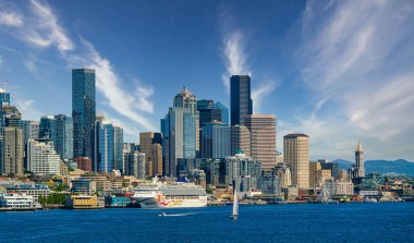 SEATTLE, WASHINGTON - 3 Temmuz 2023: Teknolojiye ek olarak, Seattle gelişen bir turizm endüstrisine sahiptir. 90 'ların ortalarından bu yana, Seattle seyahat sektöründe önemli bir büyüme yaşadı..