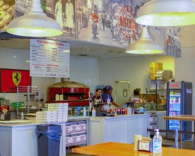 ALPHARETTA, GEORGIA - 5 Eylül 2024: Avalon 500 bin metrekare perakende, bar, restoran ve hizmet içeren karma kullanımlı bir geliştirmedir.