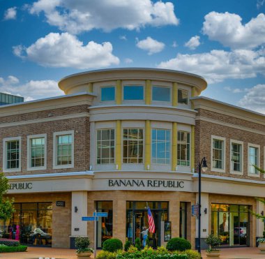 ALPHARETTA, GEORGIA - 5 Eylül 2024: Avalon 500 bin metrekare perakende, bar, restoran ve hizmet içeren karma kullanımlı bir geliştirmedir.