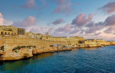 Valletta Malta 'daki Eski Duvarlar ve Binalar