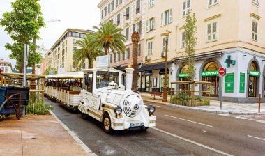 Ajaccio, Korsika, Fransa 'da Eğlenceli Turist Treni