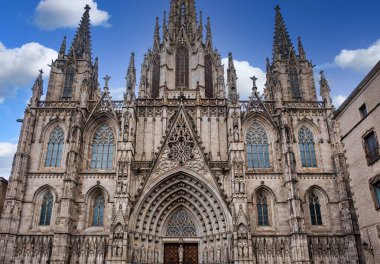 BARCELONA, İspanya - 26 Ekim 2024: Barcelona İspanya Katedrali