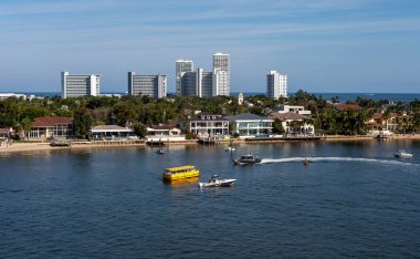 Fort Lauderdale, FLORIDA - 27 Ocak 2025: Fort Lauderdale Florida 'da Su Taksisi
