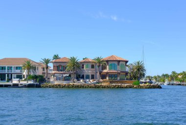 Fort Lauderdale, Florida 'daki Kanal' da 27 Ocak 2025 tarihli FLORIDA Kalesi