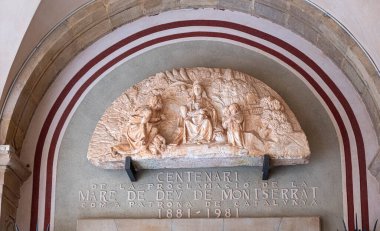 MONTSERRAT, İspanya - 28 Ekim 2024: Santa Maria de Montserrat Manastırı Bazilikası 'nın içi