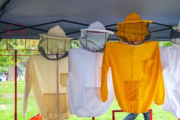 Защитный Костюм Пчеловода Защитным Оборудованием Вуали — стоковое фото