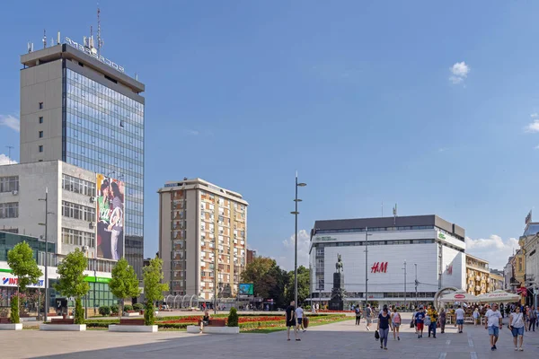 Nis Serbia August 2022 People Walking King Milan Square City — Stock Fotó