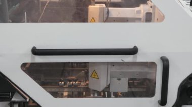 Makine Katlama Kağıt Sayfaları Otomatik Süreç Kitapları Üretimi
