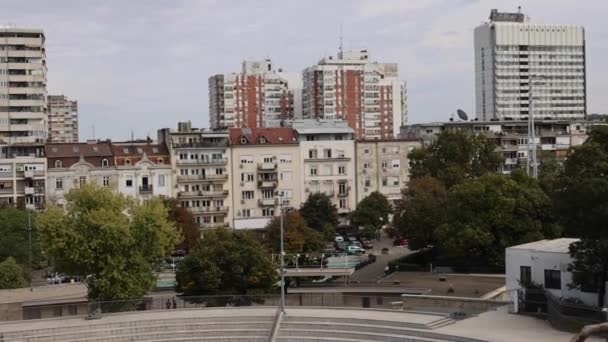 Stadio Luogo Del Concerto Tasmajdan Belgrado Cityscape Fall Day Pan — Video Stock