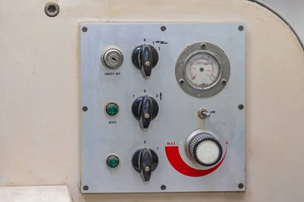 Πλήκτρα Κλειδαρότρυπα Διακόπτη Δύναμης Κουμπιών Πίνακα Ελέγχου Μηχανών Εκτύπωσης — Φωτογραφία Αρχείου
