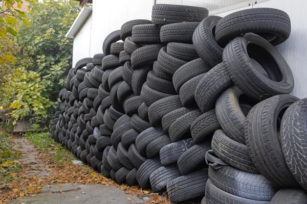 Surtido Neumáticos Carretera Usados Almacenamiento Exterior — Foto de Stock