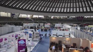 Belgrad, Sırbistan - 08 Kasım 2022: Fuar Salonunda Mobilya İç Dekorasyonu Sergisi.