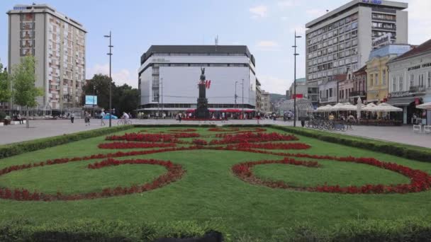 Nis Serbien Augusti 2022 Människor Går King Milan Square Centrum — Stockvideo
