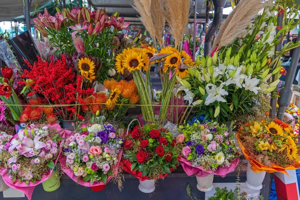 Färska Blommor Fancy Buketter Florist Shop Hösten — Stockfoto