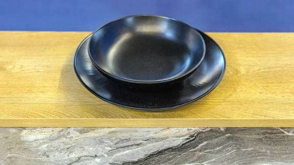 Assiettes Céramique Noire Vaisselle Style Sombre Table — Photo