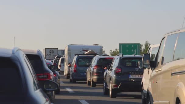 Νις Σερβία Αυγούστου 2022 Οδική Οδική Κυκλοφοριακή Συμφόρηση Κατά Διάρκεια — Αρχείο Βίντεο