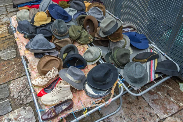 Mens Fashion Winter Wool Hats Senior Style Flea Market — Stock Photo, Image