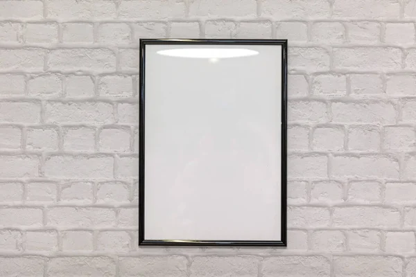 Üres Vékony Fekete Portré Keret Fehér Fal Másolási Hely — Stock Fotó
