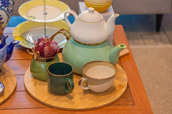 Porcelana Pot Ceramiczne Kubki Zestaw Popołudniową Herbatę Tacy — Zdjęcie stockowe