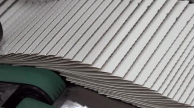 Katlanan Kitaplar Üretim Süreci Otomatik Kağıt Akımı