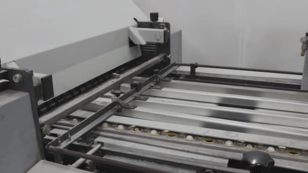 Processo Produção Máquina Impressão Passagem Rápida Papel Folha — Vídeo de Stock