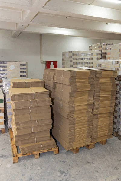 Caixas Papelão Empacotando Pilhas Paletes Sala Armazenamento — Fotografia de Stock