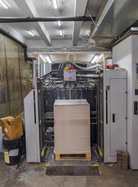 Belastning Ark Pall Offset Printing Machine — Stockfoto