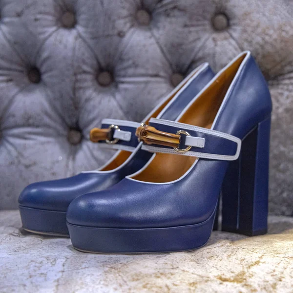 Pair Stylish Navy Blue Platform Shoes Сайті Sofa — стокове фото