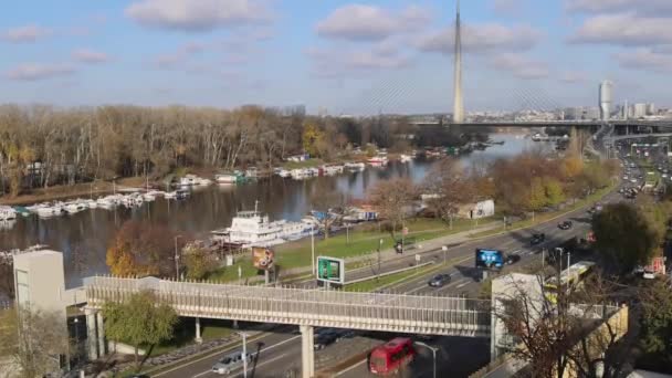 Belgrad Serbien November 2021 Moderne Hängebrücke Ada Über Der Sava — Stockvideo