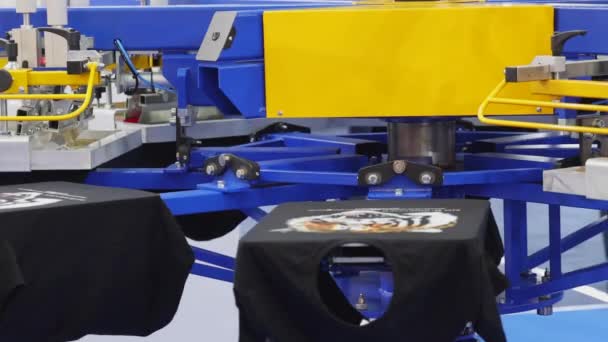 Automatische Zijden Zeefdruk Textiel Overhemden Print Machine Carrousel Draaien — Stockvideo