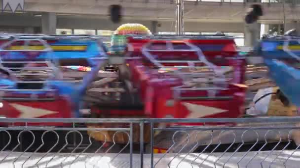 Centrifugal Enterprise Amusement Park Ride Fast Rotation — Stock Video