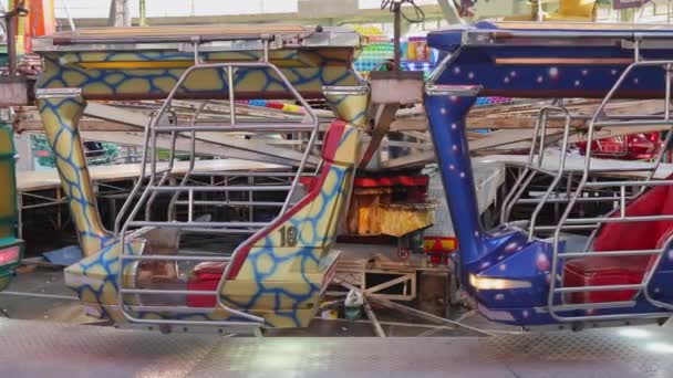 Amusement Ride Rotating Cabins Gondolas Safety Cage — Vídeo de stock