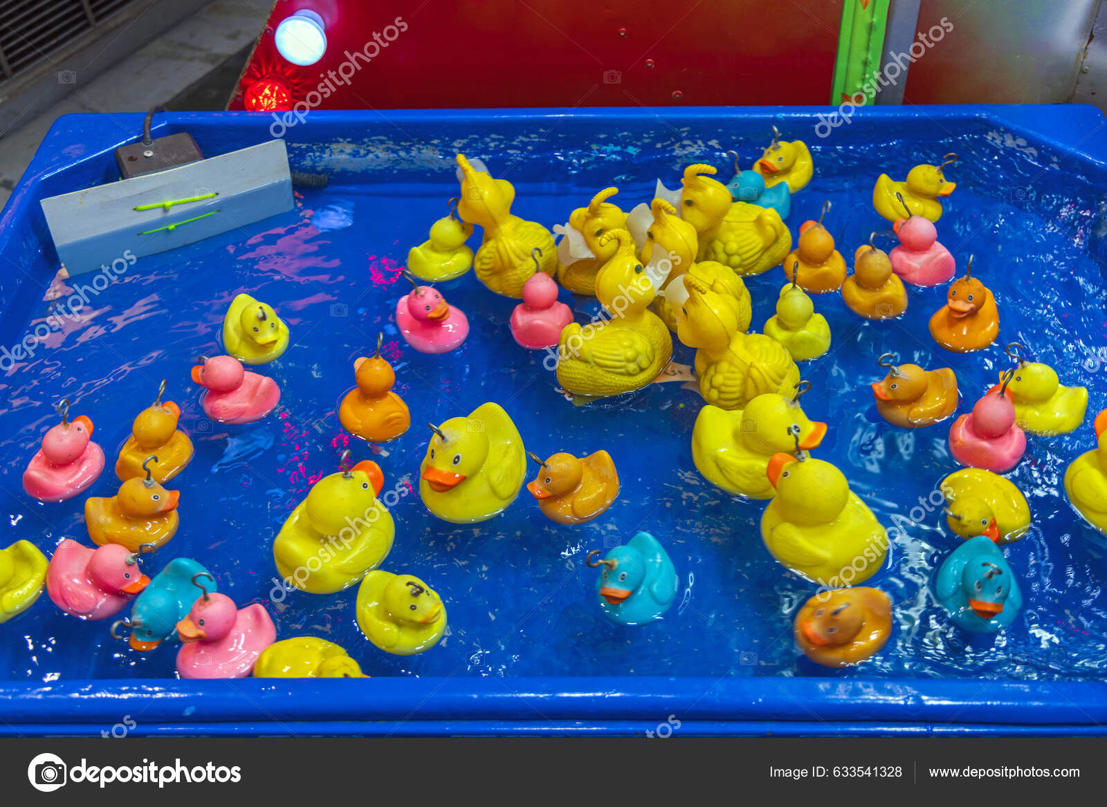 Fishing Rubber Ducks Pool Amusement Park Fun Game Stock Photo by ©Baloncici  633541328