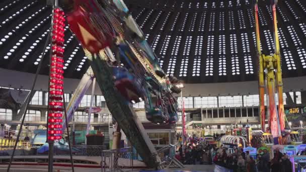 Belgrade Serbia December 2022 Centrifugal Enterprise Wheel Going Amusement Park — Stock Video