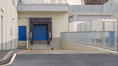 One Cargo Door Loading Ramp Dock at Factory