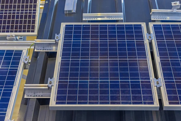 Mounting Solar Panels With Aluminium Railing at Metal Roof