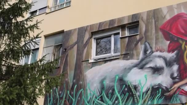 Belgrado Servië April 2022 Fairy Tale Fantasy Muurschildering Roodkapje Straatnaam — Stockvideo
