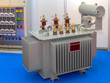 Three Phase Electric Transformer Power Device With Oil Cooling