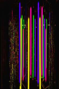 Pencereye Renkli Retro Neonlar Işık Çubukları