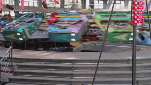 Centrifugal Enterprise Amusement Park Ride Fast Spinning — Stock Video