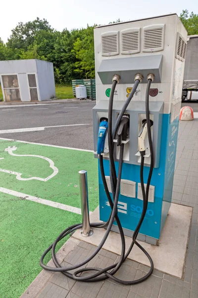 Otocec Eslovenia Junio 2019 Cargador Rápido Para Vehículos Eléctricos Gasolinera —  Fotos de Stock