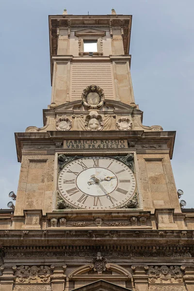 Milão Itália Junho 2019 Historic Landmark Clock Tower Palazzo Affari — Fotografia de Stock