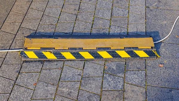Обложка Защитного Устройства Наружного Кабеля Плиточный Тротуар — стоковое фото