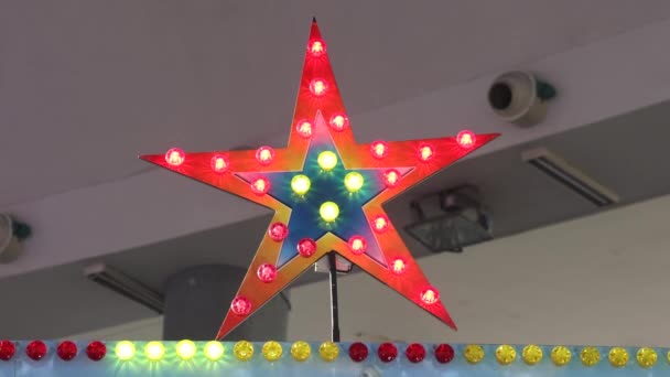 Vijf Punten Star Lampen Knipperende Reflector Lichten Fun Fair — Stockvideo