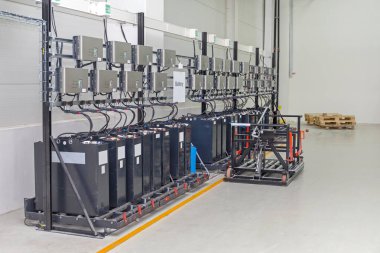 Kurşun Asit Forklift Pilleri Endüstriyel Şarj İstasyonu