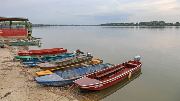 Belgrade Serbia June 2017 Moored Long Boats River Danube Calm — Stock Photo, Image