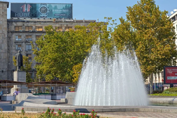 Βελιγράδι Σερβία Αυγούστου 2017 Μνημείο Και Πηγή Νερού Στην Πλατεία — Φωτογραφία Αρχείου