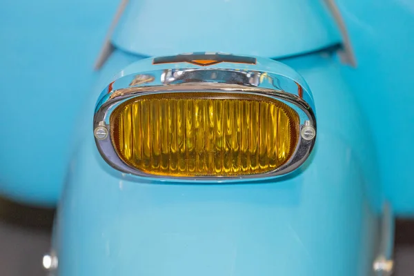 Oval Forma Amarelo Nevoeiro Luz Retro Estilo Motocicleta — Fotografia de Stock