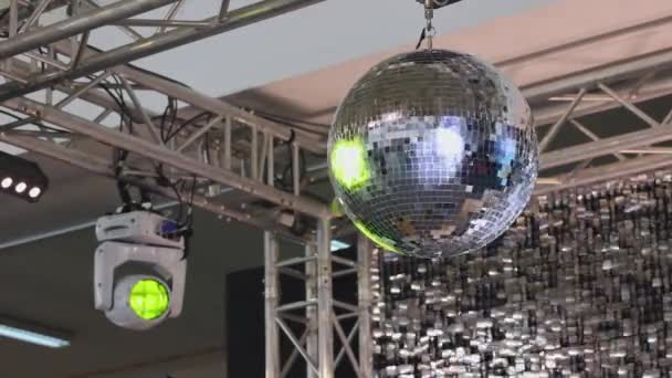 Laserlichtbundel Disco Ball Night Club Party — Stockvideo